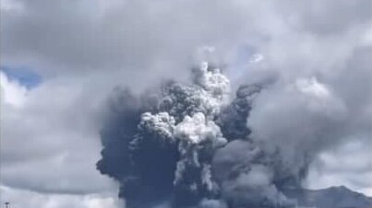 В Японии произошло извержение вулкана Асо - видео