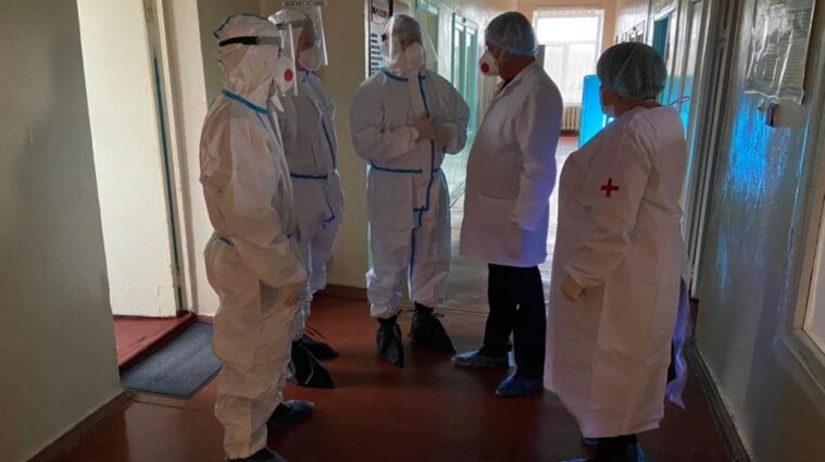 Больницы полностью загружены: под Харьковом принимают только тяжелобольных с COVID-19