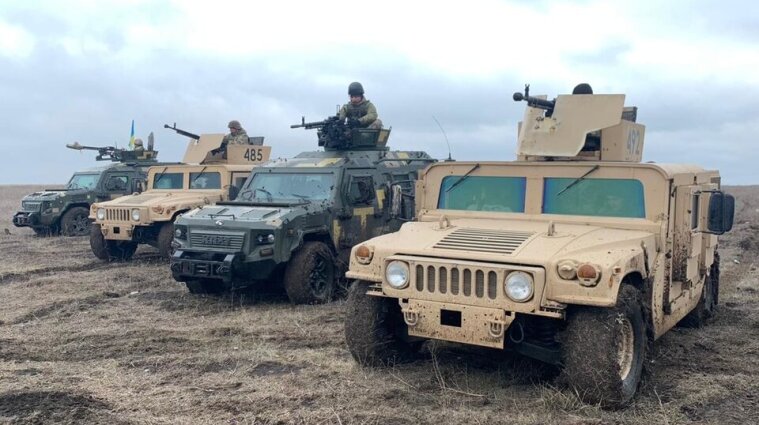 В Донецкой области военные тренируются давать отпор русским