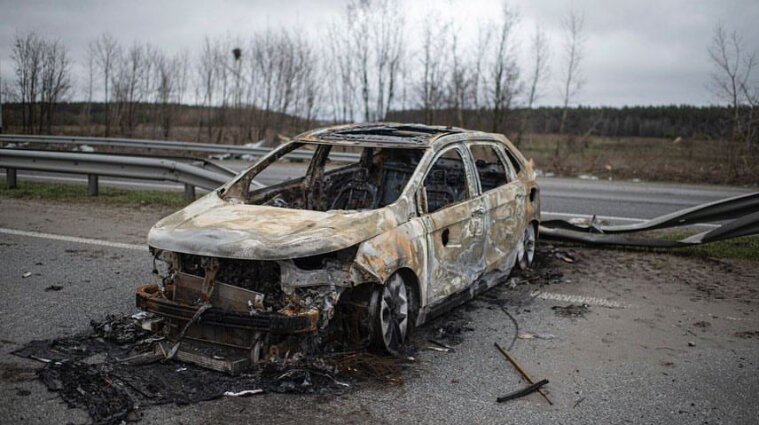 Пятеро убитых и шесть раненых: рашисты расстреливали автомобили с мирными жителями Киевской области