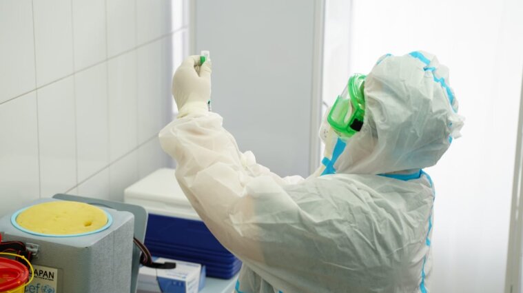 Медики в Закарпатье обнаружили новые симптомы мутировавшего коронавируса