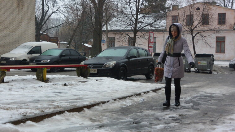 У ДСНС попередили про небезпеку на українських дорогах