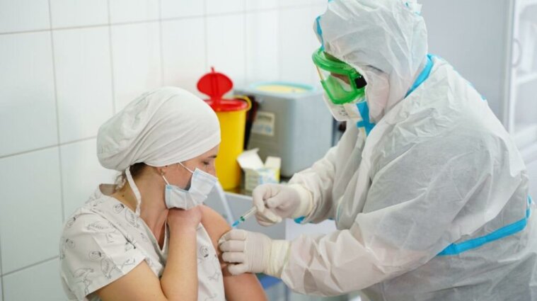 Коронавірус в Україні підхопили ще понад дві тисячі людей