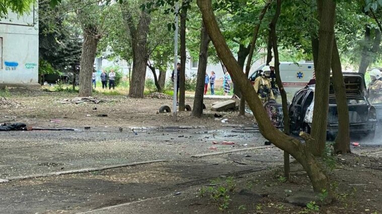В Херсоне взорвали автомобиль коллаборанта Савлученко: он погиб (фото)