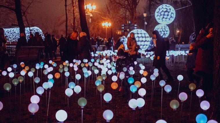 Новорічні та різдвяні вихідні в Україні: які дні будуть неробочими