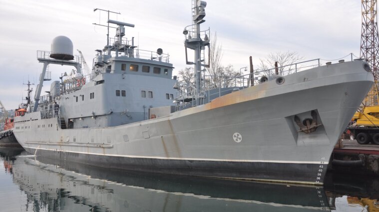 В Одессе испытывают новый корабль-разведчик для ВМС Украины