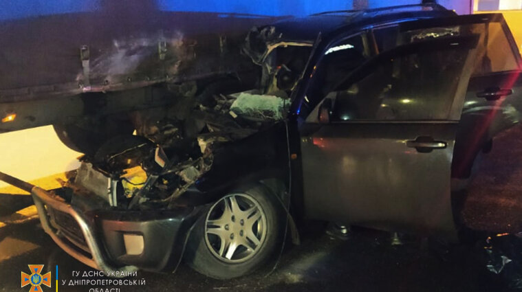 ДТП в Днепре: тела погибших вырезали из автомобилей - фото