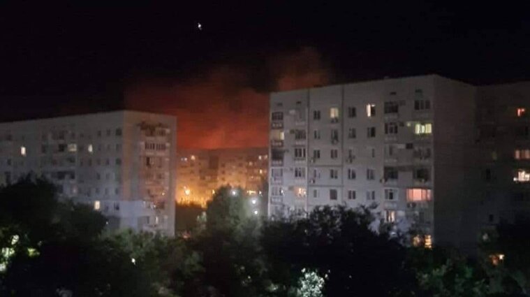 Россияне обстреляли жилые кварталы в оккупированном Энергодаре (фото, видео)