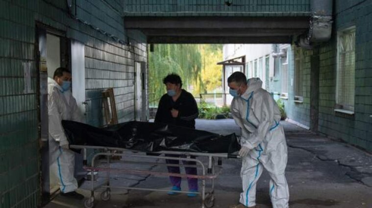 В Україні знизилася кількість смертей від COVID-19