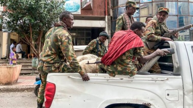 В Эфиопии боевики захватили два города и казнили сотню жителей