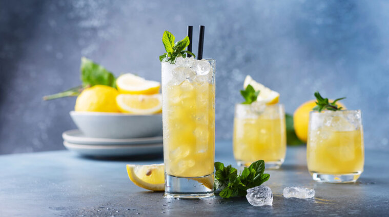 Прості рецепти смакоти: готуємо домашній лимонад