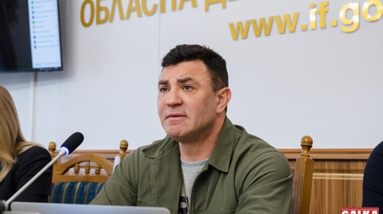 Тищенко прийшов на суд у футболці Prada, годиннику за 45 тисяч гривень та лоферах за 60 тисяч (фото)