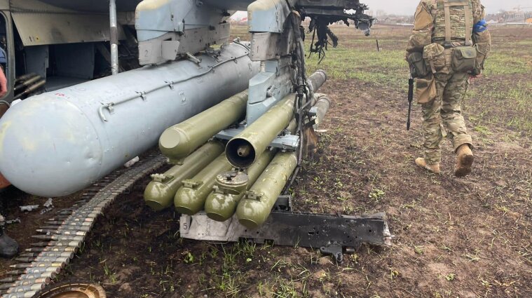 У Донецькій області збили ворожий штурмовик, а пілота взяли у полон - відео