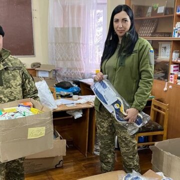 Добровольцы "передового тыла": как работают украинские волонтеры