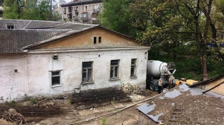 В Киеве снесли историческое здание Барбана - фото, видео