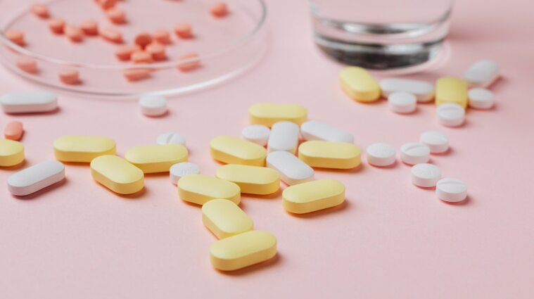 Україна закупить таблетки "Молнупіравір" від COVID-19