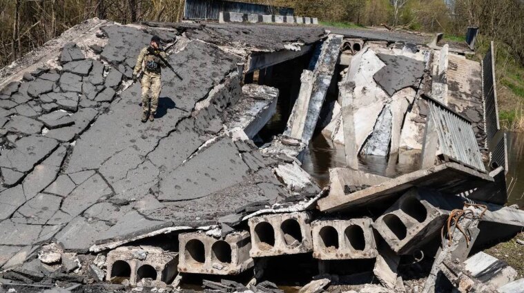В Киевской области разрушен мост через реку Ирпень, - ОВА
