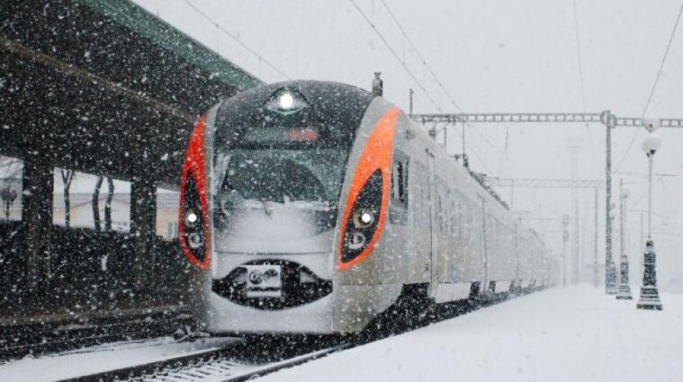 Укрзализныця назначила дополнительные поезда в предновогодние дни