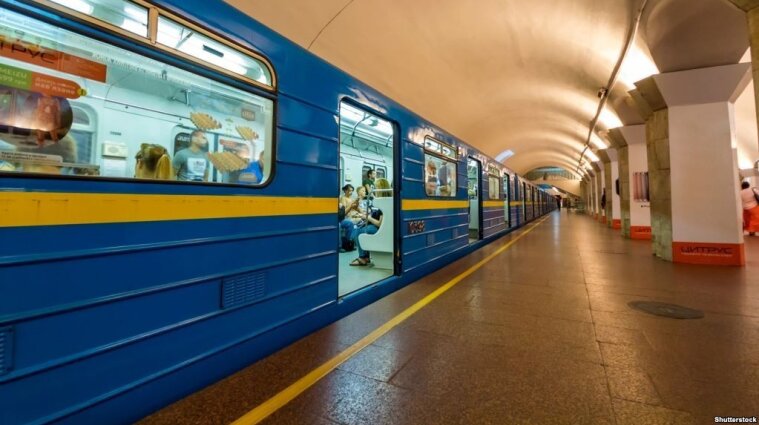 На Крещение в Киеве изменят работу одной из станций метро