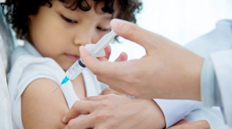 В Украине упростили требования к вакцинации детей от коронавируса
