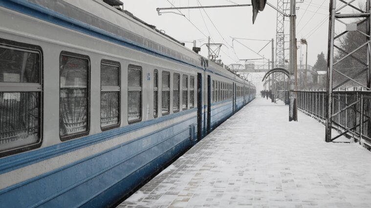 "Укрзалізниця" планує відновити сполучення з територіями, які прилягають до Криму