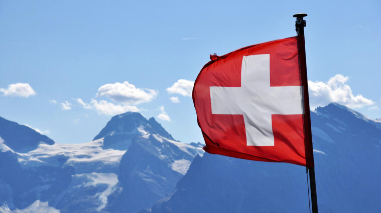 Швейцария решила отказаться от российских туристов