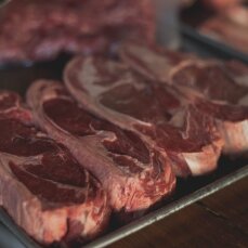 В Україні здорожчали більшість видів м'яса: які ціни