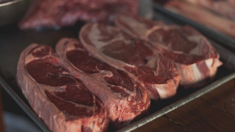 В Україні здорожчали більшість видів м'яса: які ціни