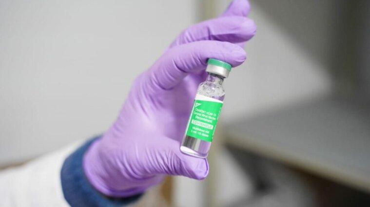 Всем хватит, Украина достаточно заказала вакцины от коронавируса - Шмыгаль