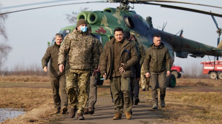 Росія продовжує гібридну війну: Зеленський запровадив стратегію забезпечення держбезпеки в Україні