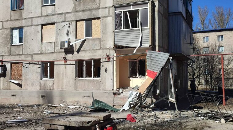 Российские оккупанты нанесли авиаудар по Авдеевке: есть погибший (фото)