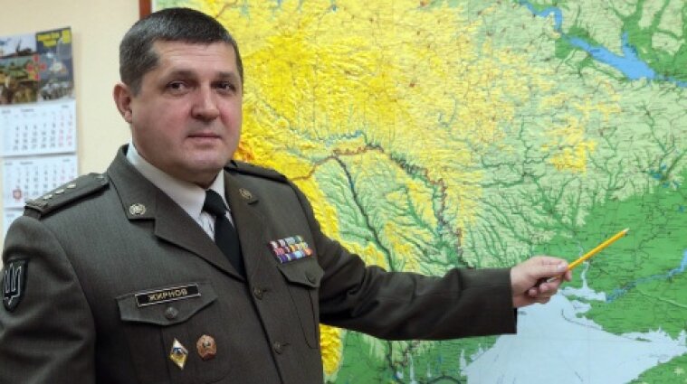 Во время войны Киевом будет руководить профессиональный военный - Зеленский