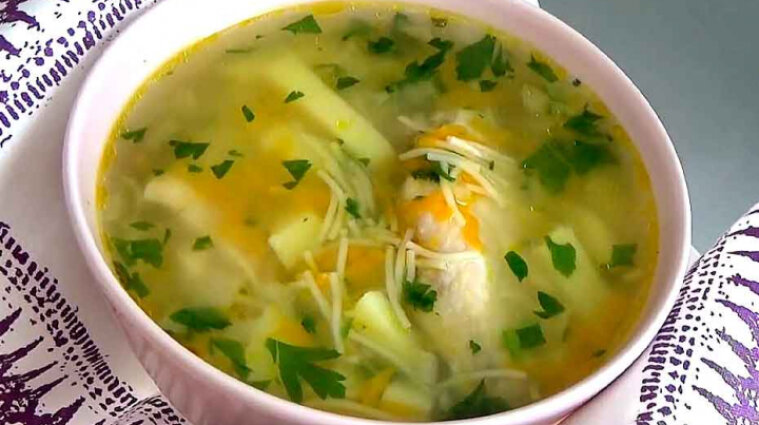 Простые рецепты вкусности: готовим супы с вермишелью