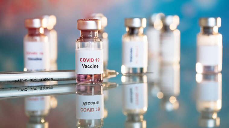 Россияне утверждают, что британская вакцина от COVID-19 неэффективная