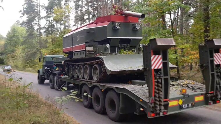 На Львовском бронетанковом заводе осовременили пожарные танки