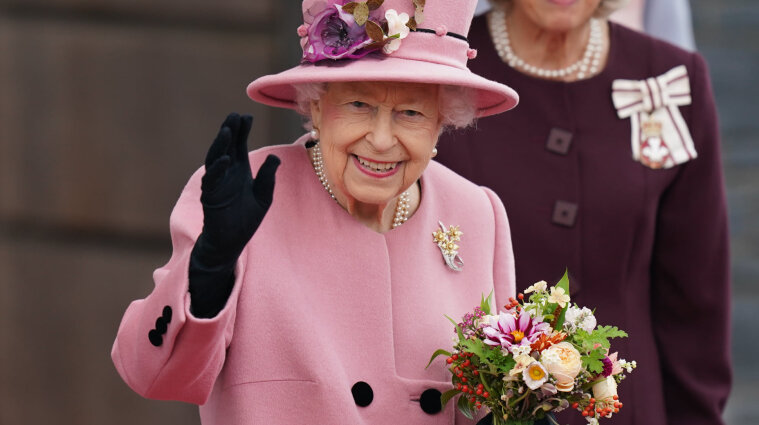 В Великобритании прощаются с королевой Елизаветой II - трансляция