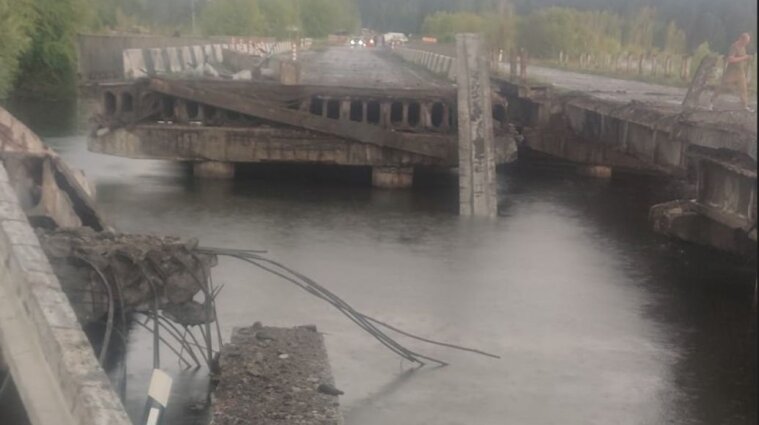 Стало известно, когда на Киевщине отремонтируют разрушенный мост через реку Ирпень