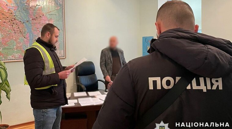 У Києві поліція обшукує метрополітен, "Метробуд" та КМДА