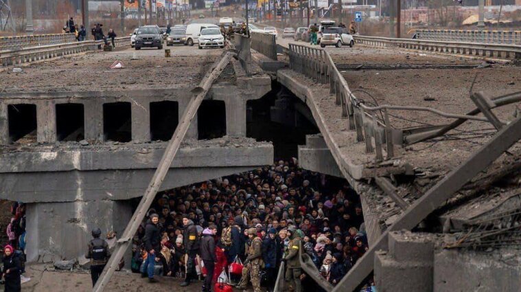 Эвакуация из адской Киевщины: Воспоминания людей, рискнувших жизнью и сбежавших, чтобы спасти семью