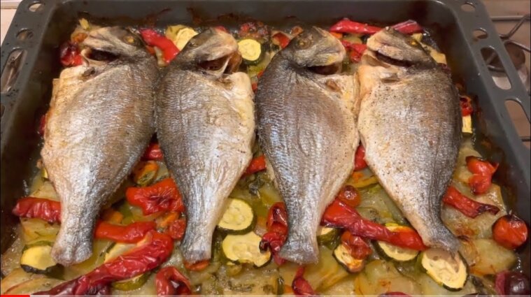 Рецепты к посту: запеченная рыба с овощами