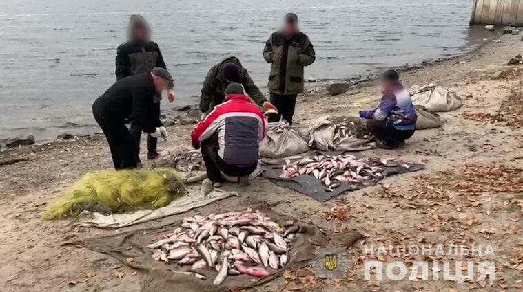 На Полтавщині браконьєри протаранили човен поліцейських