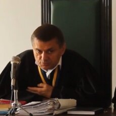 Аварія "без водія": житомирського суддю Романа Борисюка з пляшкою алкоголю знайшли на пасажирському сидінні одразу після ДТП