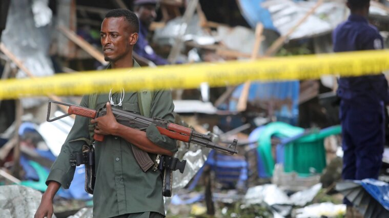 У Сомалі терорист підірвав бомбу в кафе: є загиблі та поранені