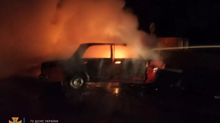 Человек сгорел в авто на Днепропетровщине - фото