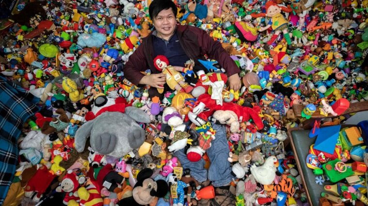 Філіппінець зібрав рекордну колекцію іграшок з швидкоїжі (фото, відео)