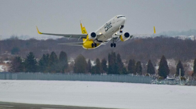 В Украине возобновят работу гражданской авиации в одном из аэропортов на западе Украины
