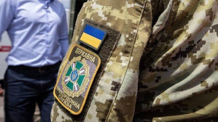 Пограничники имеют право запрашивать у мужчин разрешение на выезд из Украины от ТЦК