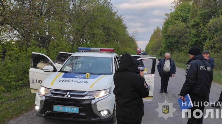 В Винницкой области неизвестные расстреляли полицейский патруль: есть погибшие и раненые