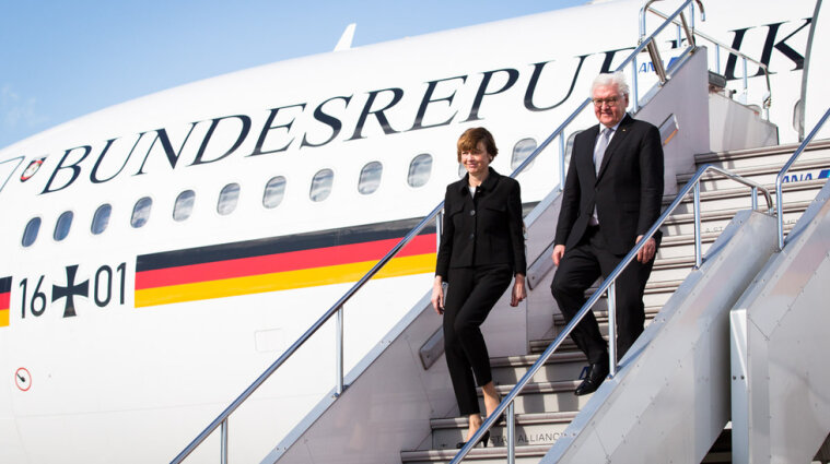 Президент Германии с женой посетят Украину