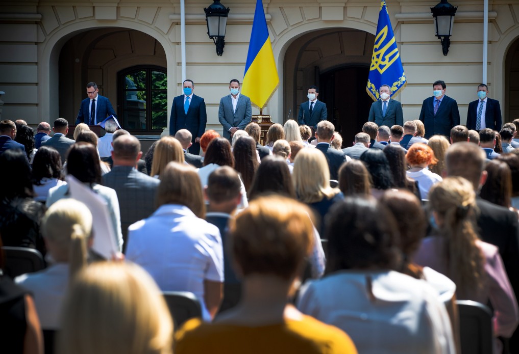 Президент Украины поучаствовал в церемонии присяги новых судей (фото-репортаж)